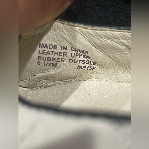 ✨Michael Kors Leather Patent Nude Casual Flats with Black Trim  Size 6.5M✨ - Picture 7 of 8